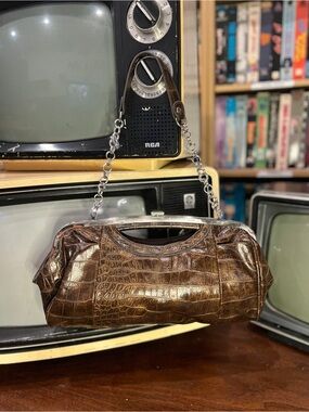 Vintage Y2K Aphorism Brown Croc-Embossed Handbag with Chain Strap